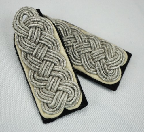 SOLD - Waffen-SS Infantry Sturmbannführer Shoulder Boards