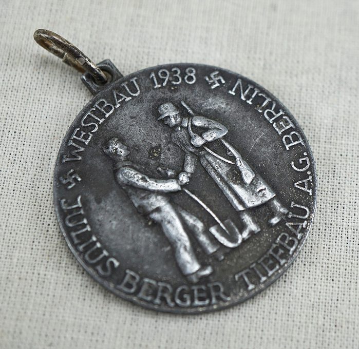 SOLD - Westbau 1938 Julius Berger Tiefbau A.G. Berlin Medal