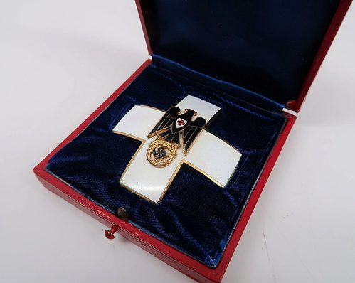 SOLD - boxed Red Cross 3rd class decoration by Godet