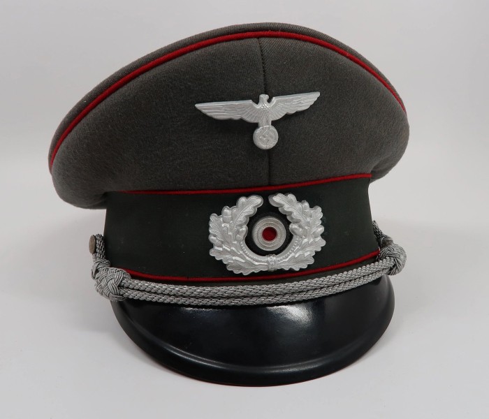 SOLD - outstanding Army officer's Artillery visor by Peküro