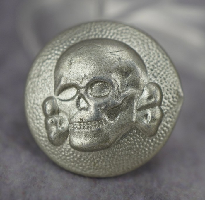 SS Totenkopf Button