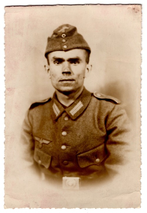 Studio Portrait of a Heer Soldier