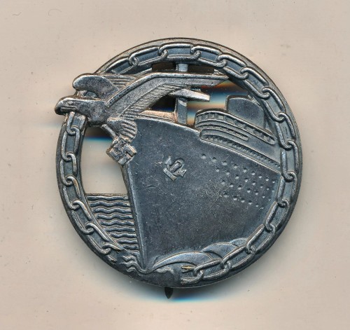 early tombak Kriegsmarine Blockade Runner badge