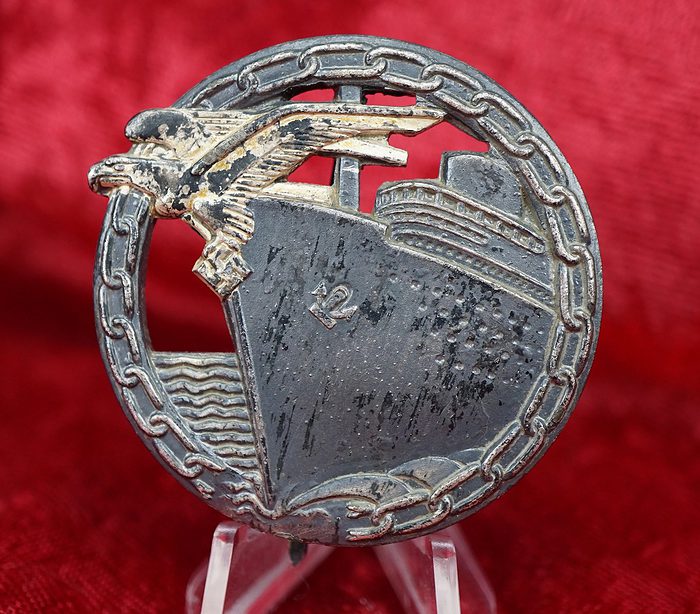 early tombak Kriegsmarine Blockade Runner badge