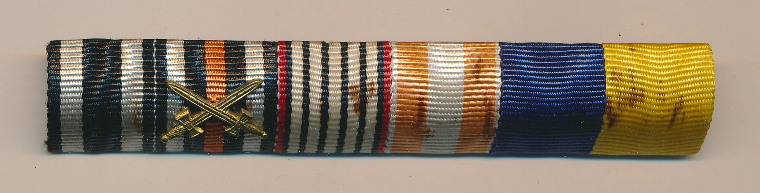 SOLD - 6 Place WW1/WW2 Ribbon Bar