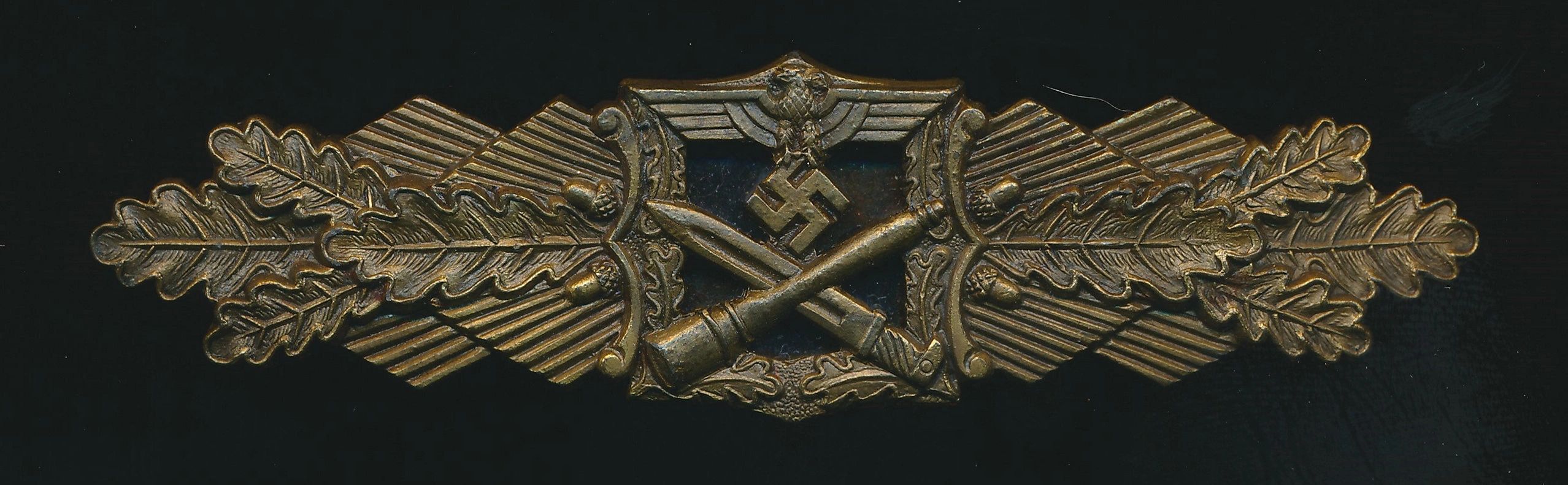 SOLD - A.G.M.u.K. Marked Close Combat Clasp in Bronze