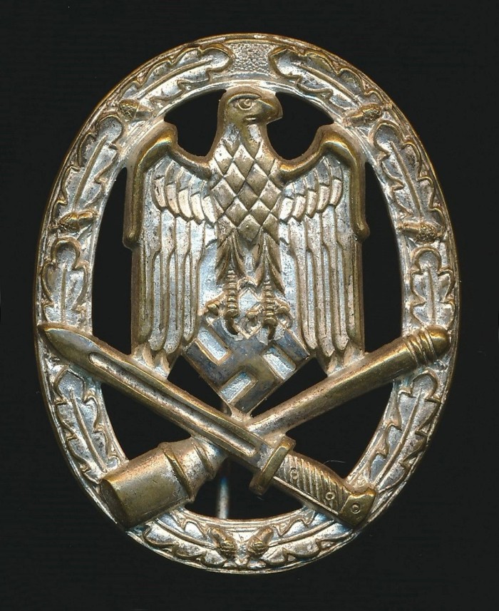 Early Buntmetal Heer General Assault Badge