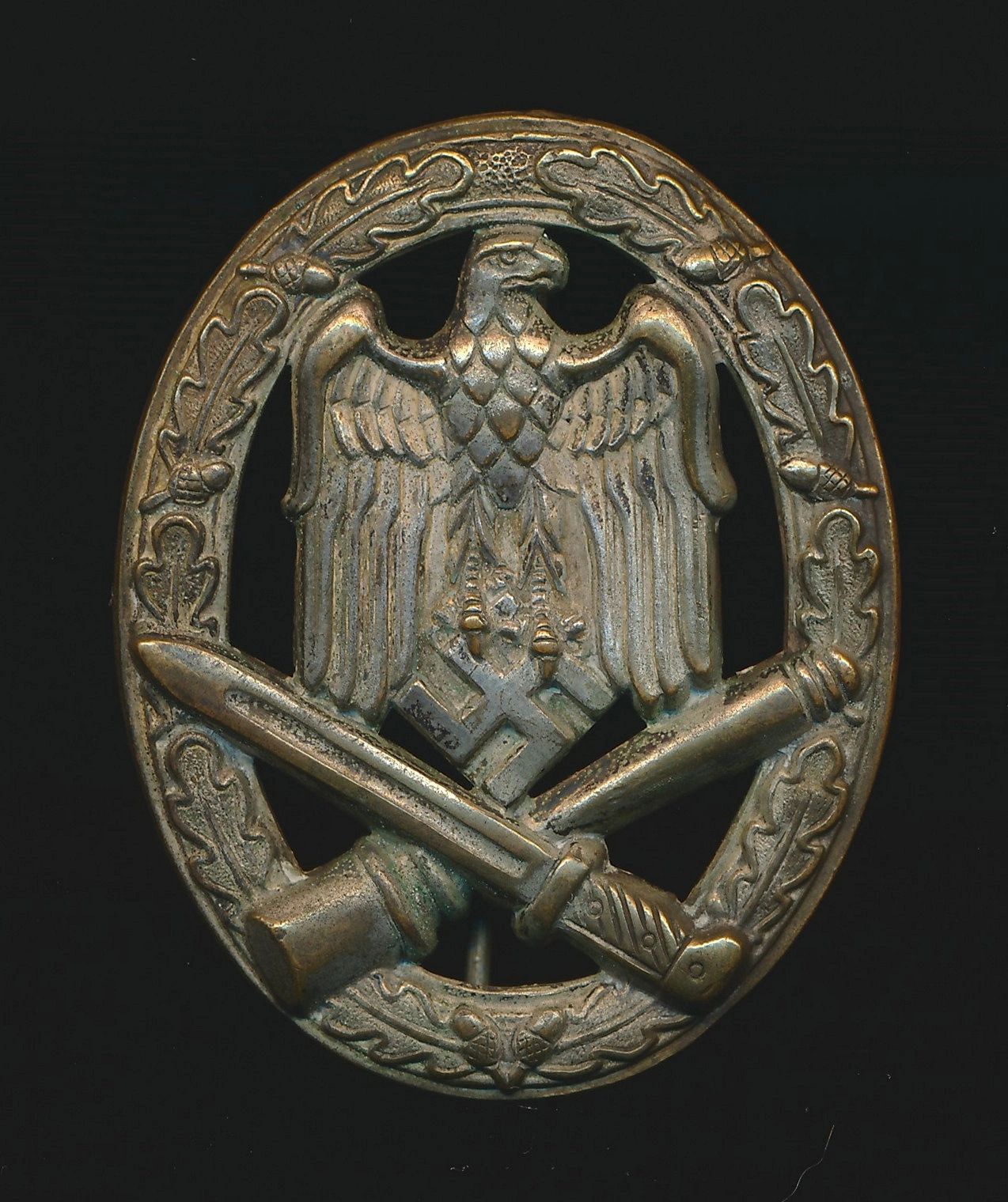 Early Buntmetal Heer General Assault Badge