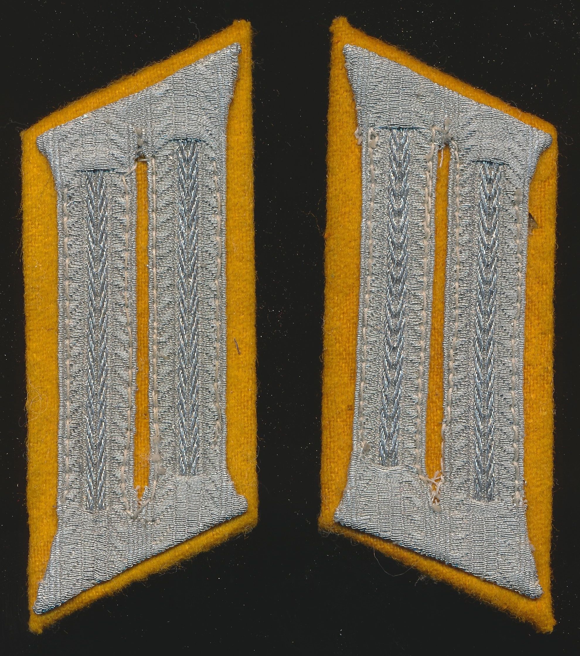 Heer Cavalry EM/NCO Waffenrock Collar Tabs