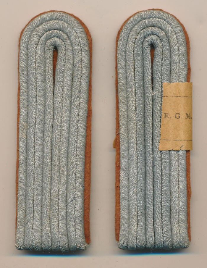 SOLD - Luftwaffe Signals Leutnant Shoulder Boards