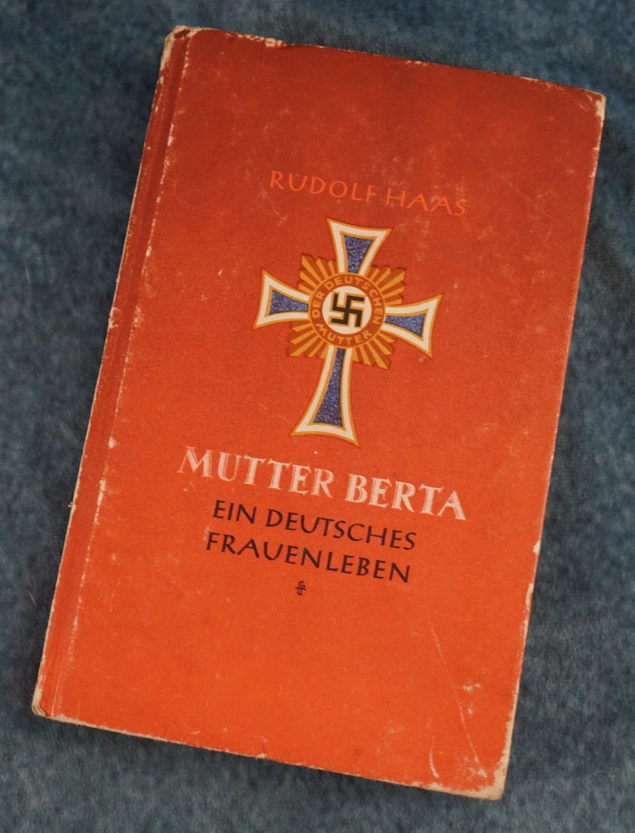 SOLD - Mutter Berta Ein Deutsches Frauenleben Book