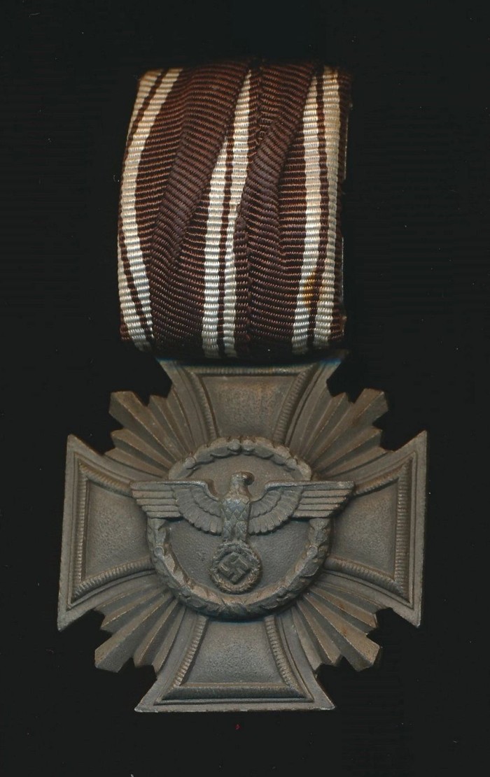 Parade Mounted 10 Year NSDAP Service Medal