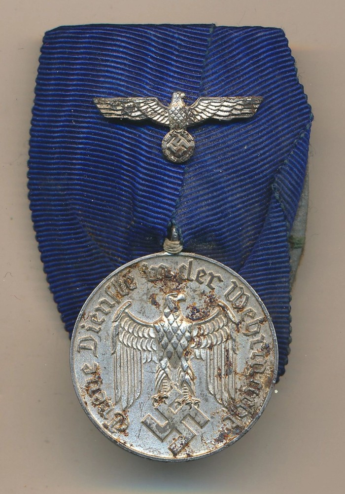 Parade Mounted Luftwaffe 4 Year Service Medal