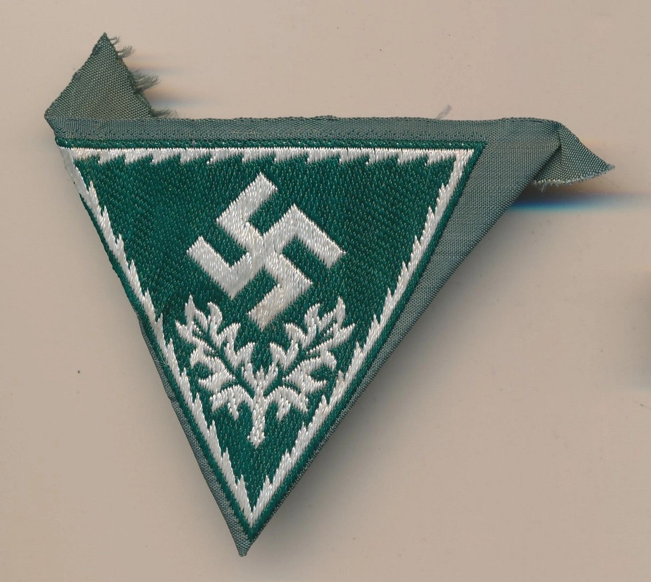 RARE bevo produced female Customs cap insignia