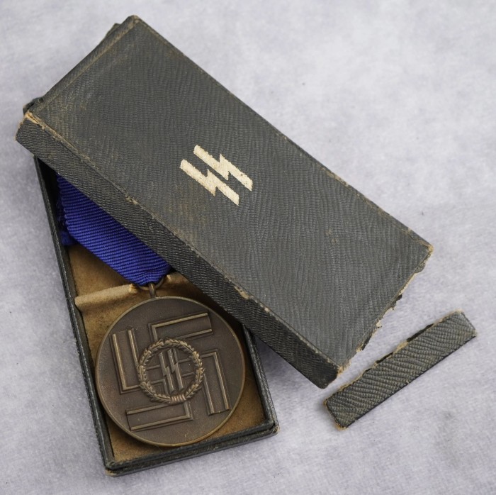 SOLD - Boxed Type 2 SS 8 Year Long Service Medal - Image 2