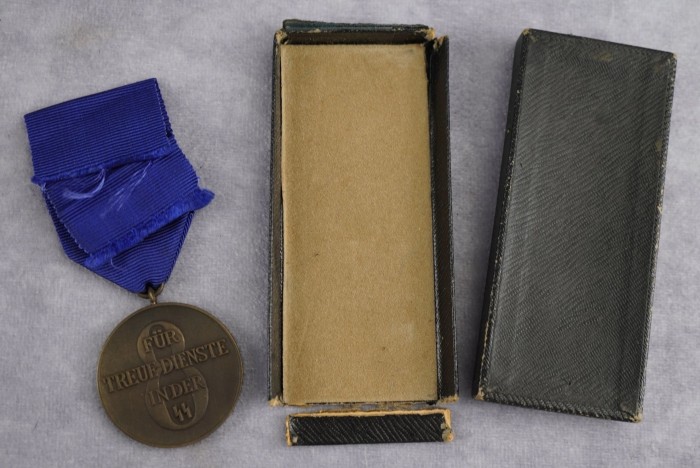 SOLD - Boxed Type 2 SS 8 Year Long Service Medal - Image 7