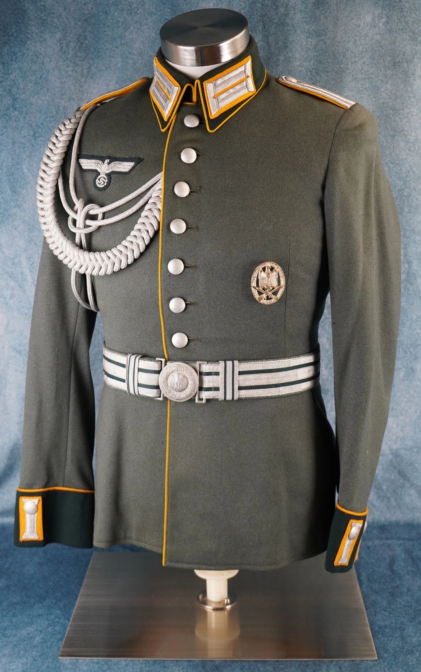 SOLD - Heer Cavalry Leutnant Officer Waffenrock