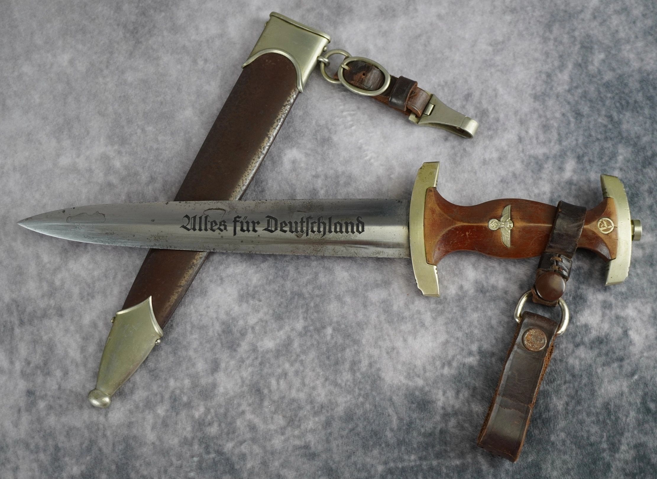 ULTRA RARE SA Dagger produced by Melzer & Feller w/ 3 Piece Hanger