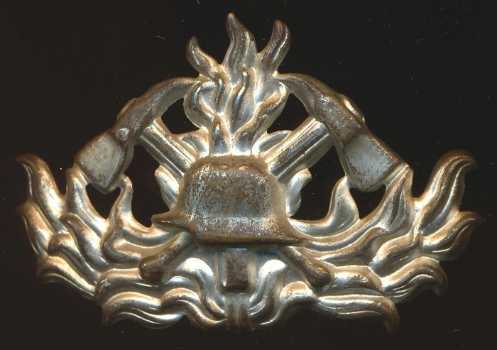 Weimar era Feuerwehr Cap Insignia