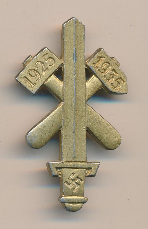 1935 Gau Essen Honor Badge