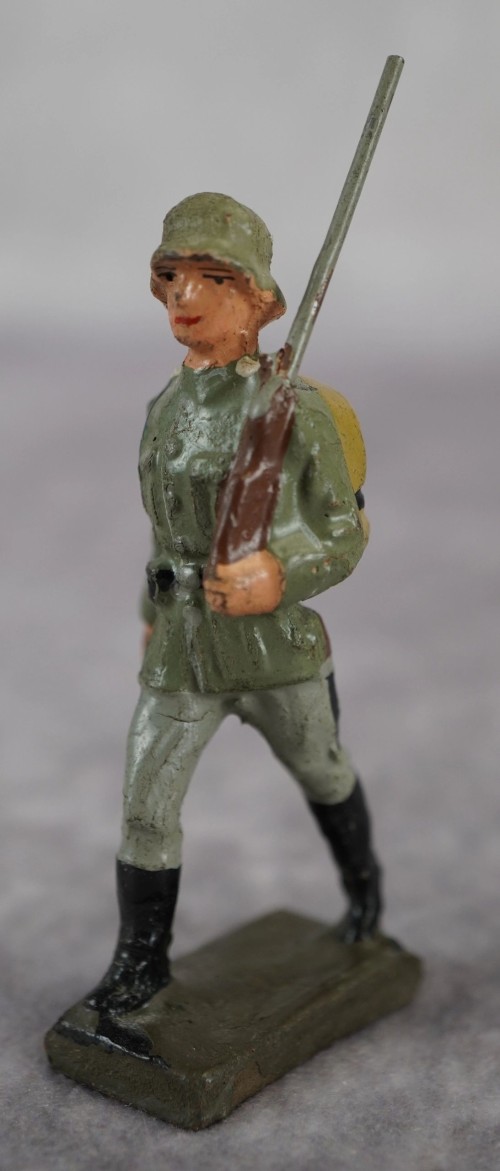 Heer Toy Soldier produced by Lineol