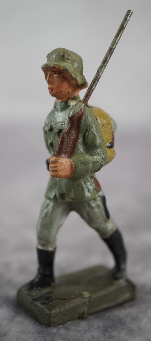 Heer Toy Soldier produced by Lineol