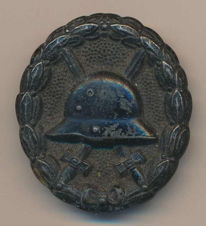 Imperial Black Wound Badge