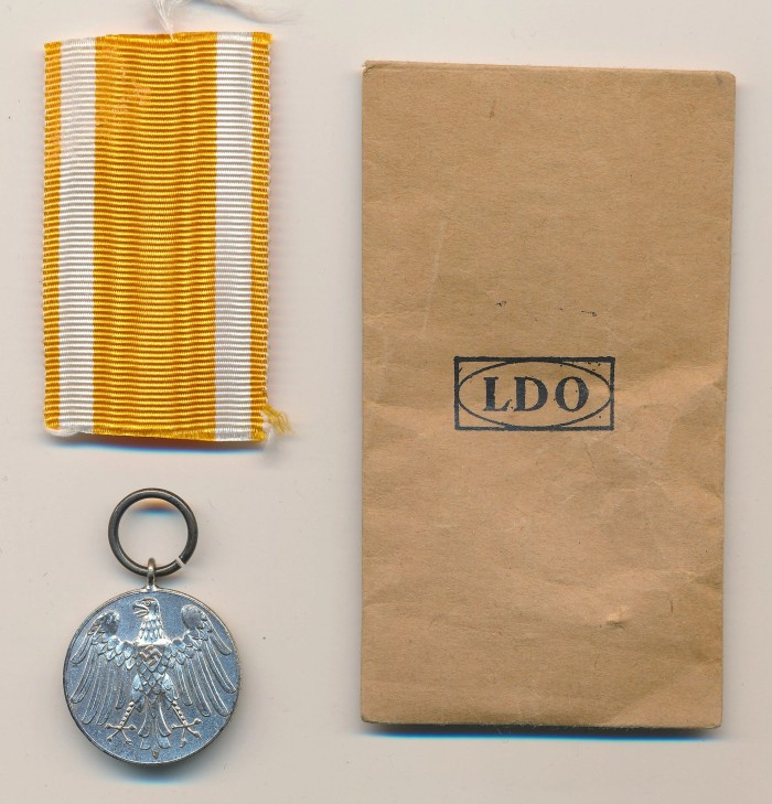 Life Saving Medal w/ Paper Packet