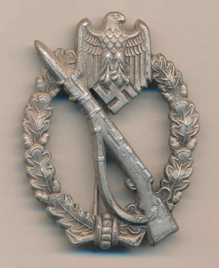 Maker Marked Infantry Assault Badge in Silver