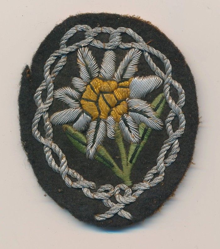 Officer Edelweiss Sleeve Insignia in Bullion