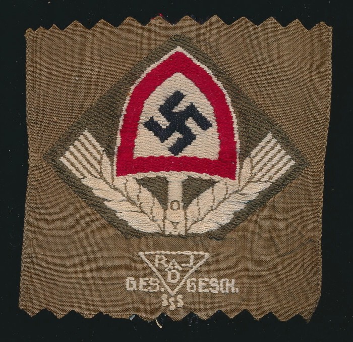 RAD Cap Insignia in BeVo