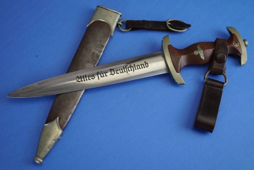 SA Dagger produced by Gebrüder Heller w/ 3 Piece Hanger