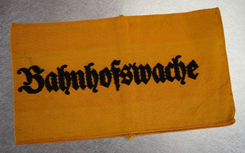 SOLD - Bahnhofswache Armband in BeVo