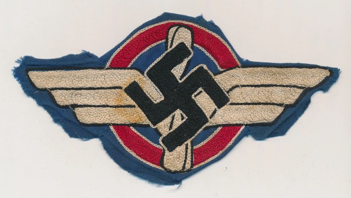 SOLD - DLV Pennant Insignia