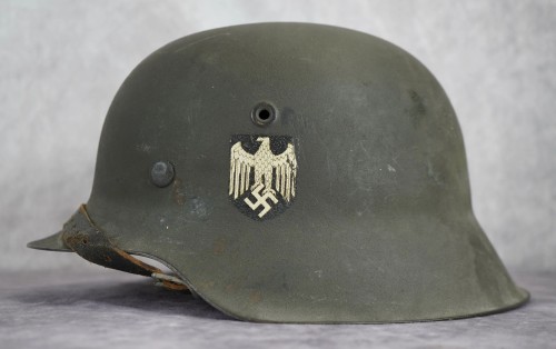 SOLD - MINT Heer M42 Single Decal Combat Helmet