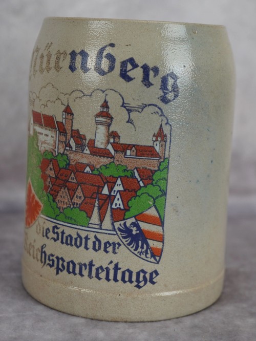 SOLD - Nürnberg Die Stadt der Reichsparteitage Stein